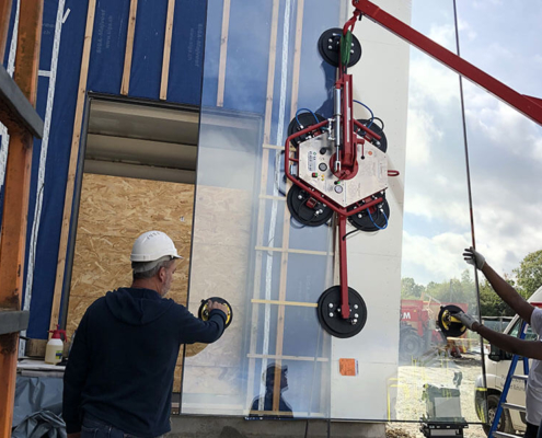 Installation et pose de vitrage pour un restaurant à Thouaré sur Loire (44) - Menuiserie Miroiterie Nantaise - Dépannage en vitrerie et miroiterie à Nantes et Ancenis en Loire-Atlantique (44)