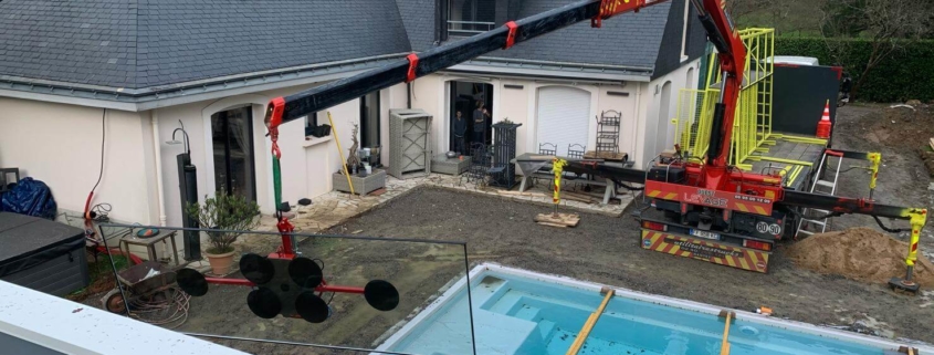 Pose de vitrages isolants sur toiture Pool House à Carquefou (44) - Menuiserie Miroiterie Nantaise - Dépannage en vitrerie et miroiterie à Nantes et Ancenis en Loire-Atlantique (44)
