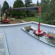 Pose de vitrages isolants sur toiture Pool House à Carquefou (44) - Menuiserie Miroiterie Nantaise - Dépannage en vitrerie et miroiterie à Nantes et Ancenis en Loire-Atlantique (44)
